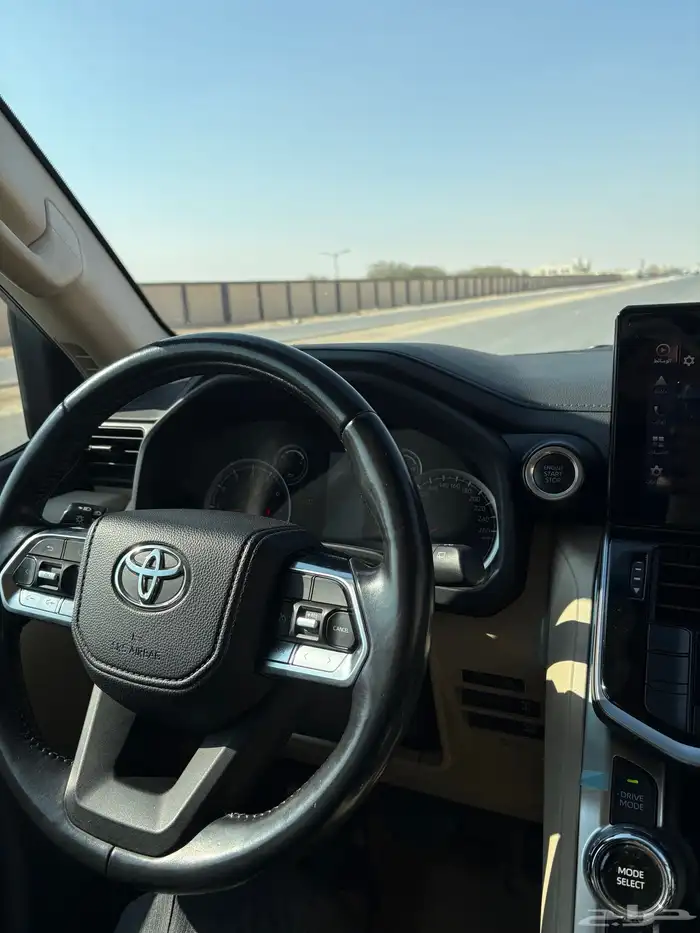 لاندكروزر 2022 7