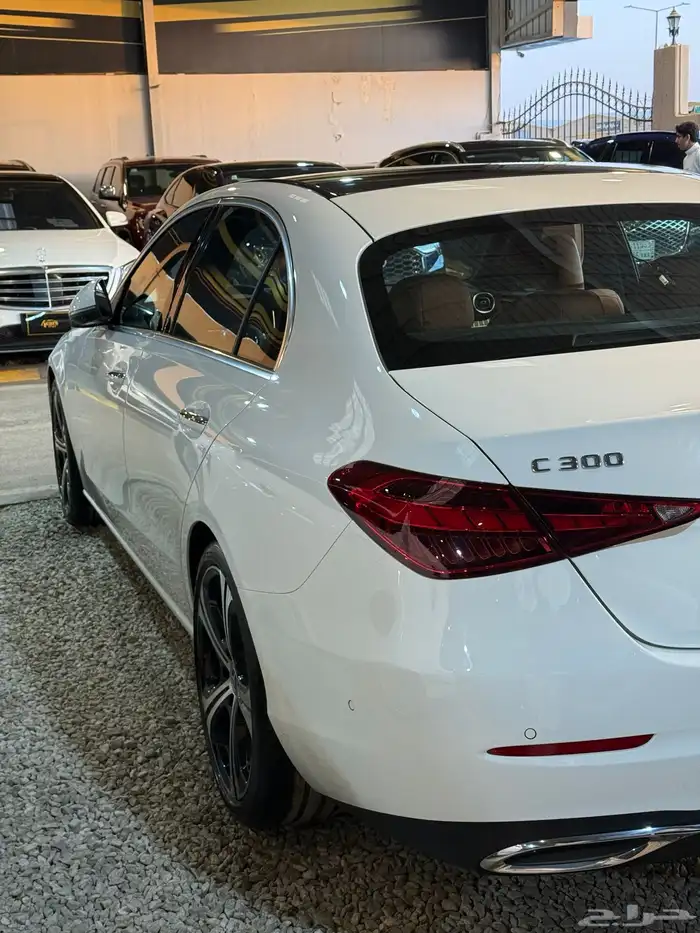 مرسيدس C300 2024 فل كامل فورماتك شبه وكالة 7000 كلم فقط 2