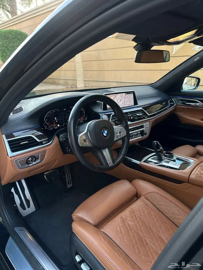 بي ام 740iL 2021 26