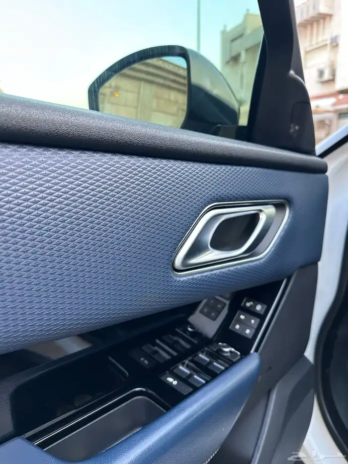 لاند روفر فيلار2020 3