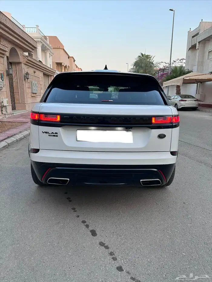 لاند روفر فيلار2020 14