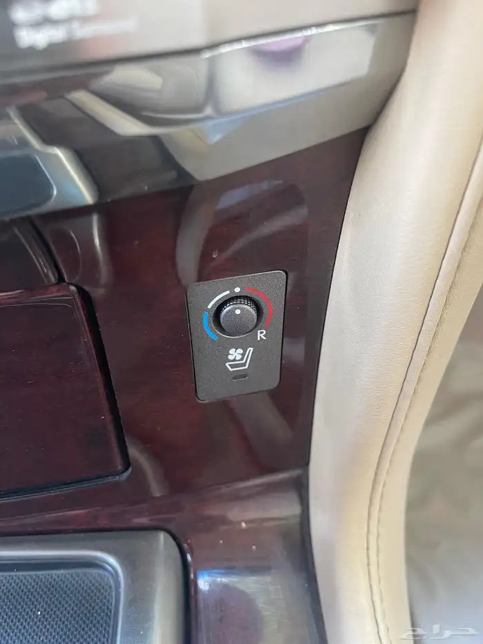 جيب لكزس LX570 بريمي 2010 19