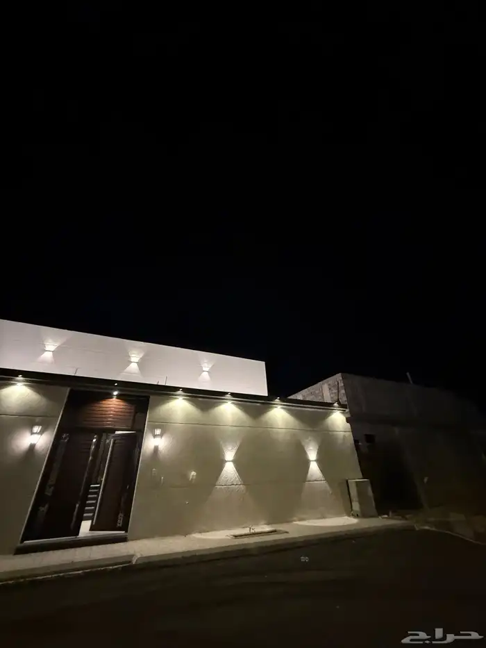 دور للبيع حي الشروق على اليمين 5 غرف فاخر شغل شخصي 3