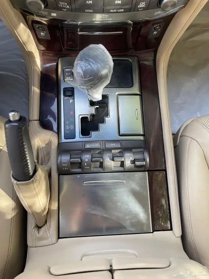 جيب لكزس LX570 بريمي 2010 12