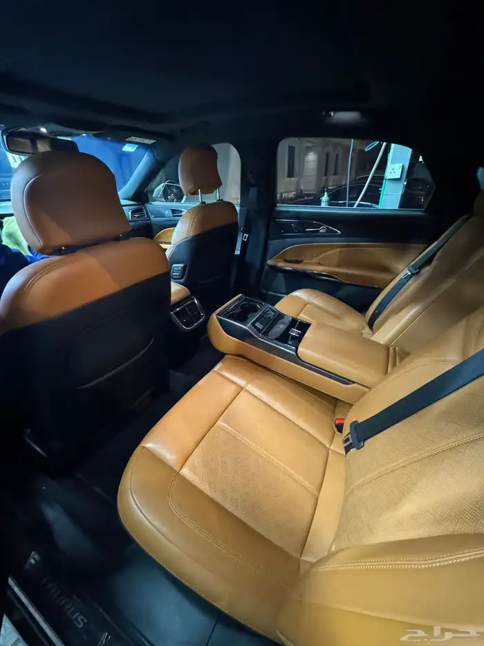 فورد تورس تيتانيوم 2022 9