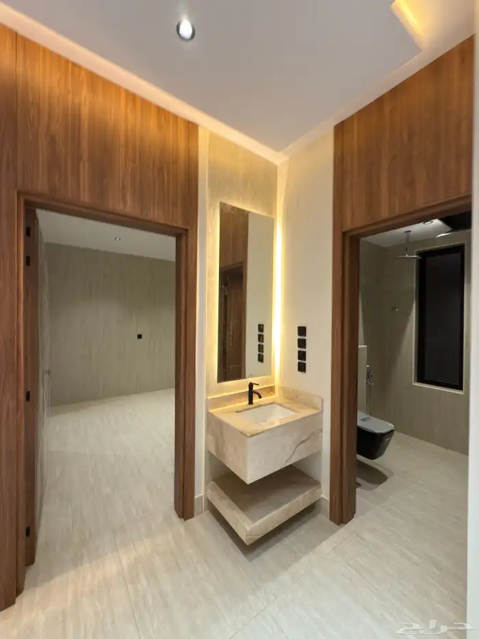 للبيع فلل مودرن دورين وملحق بتصميم عصري طريق المحاله 17