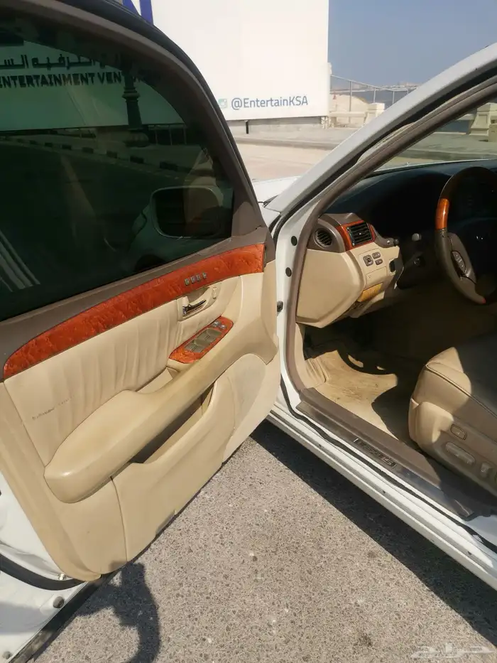 لكزس LS430 موديل 2006 32