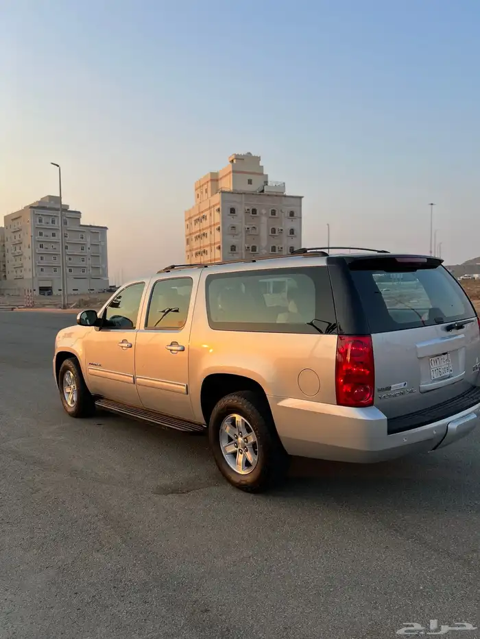 يوكن XL 2011 نظيف على الشرط 3