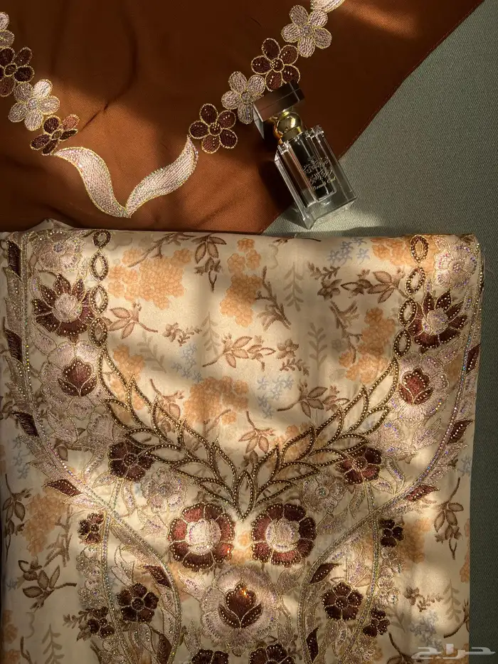 اقمشه مخاور إمارتيه مع طرحه 0