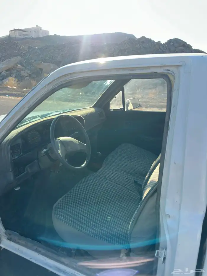 هايلوكس 95 للبيع الحد 10 000 4