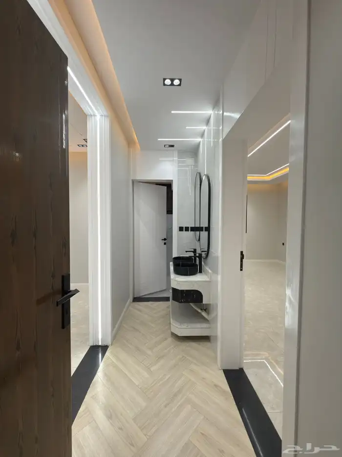 شقق علويه 6 غرف بتصميم مودرن مقابل ممشي الراقي -بسعر 550الف 2