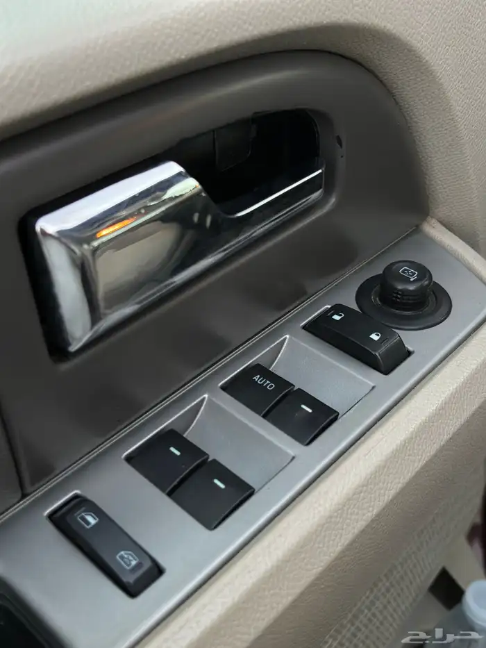 فورد اكسبديشن 2012 قصير سعودي 17