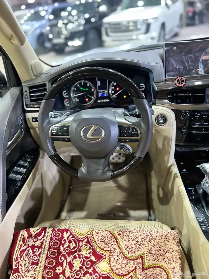 لكزس 2019 بلاك اديشن خليجي ماشي 91 الف قمة فالنظافة 14