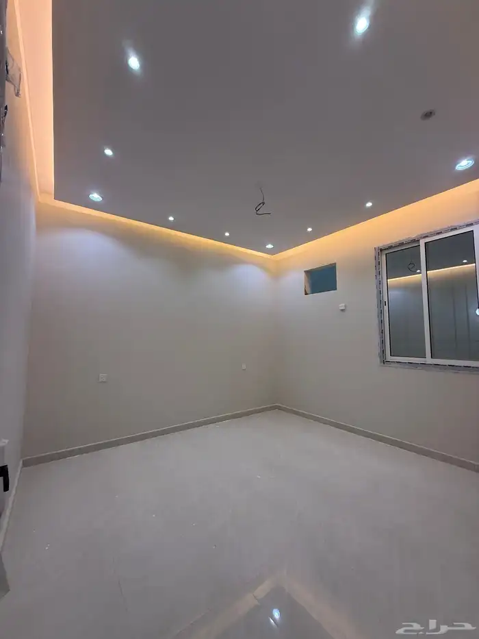 دور فاخر للبيع حي المحيسن النموذجي مقابل القطار شارعين 30