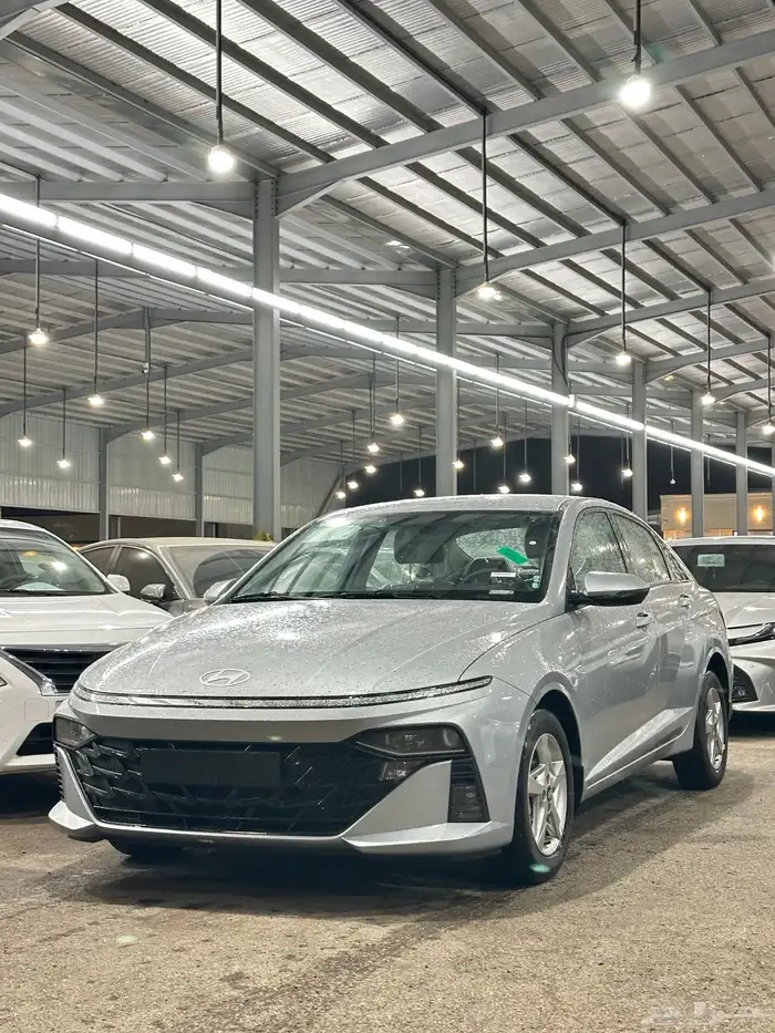 اكسنت استاندر الناغي اللون فضي موديل 2026 0