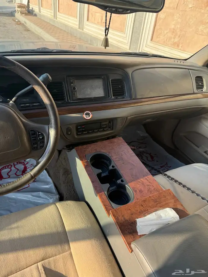 فورد فكتوريا 2004 3