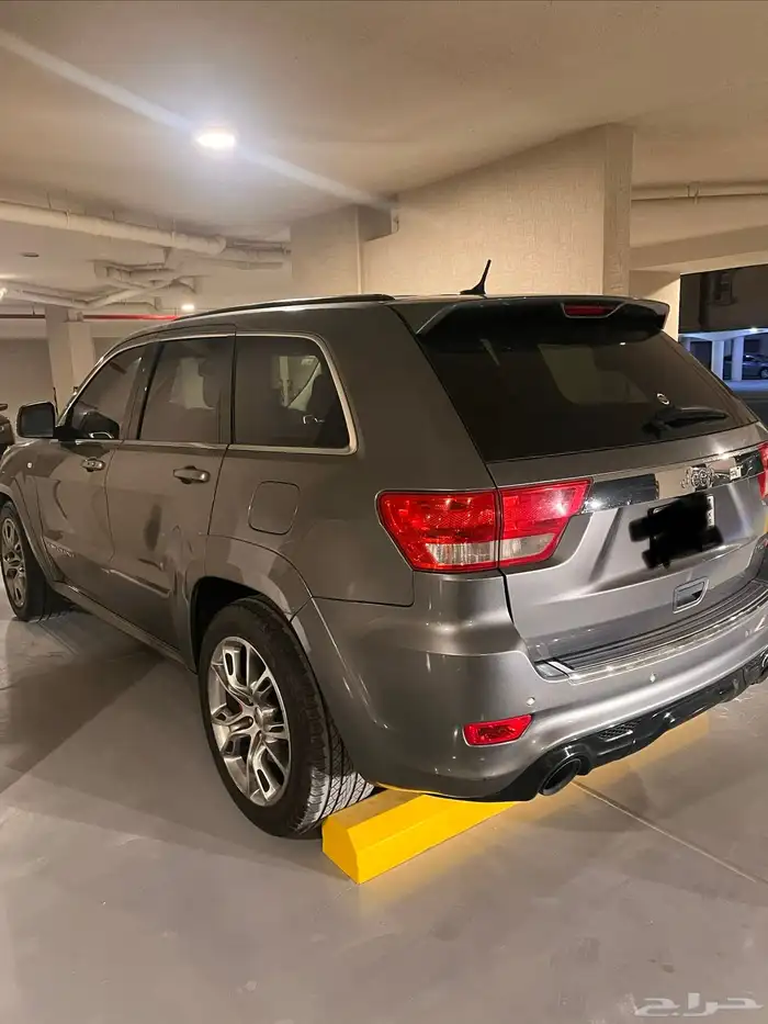 جيب جراند شيروكي فل كامل SRT 1