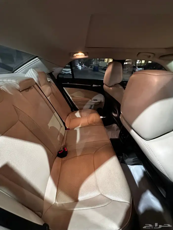 كرايسلر 8V C300 3