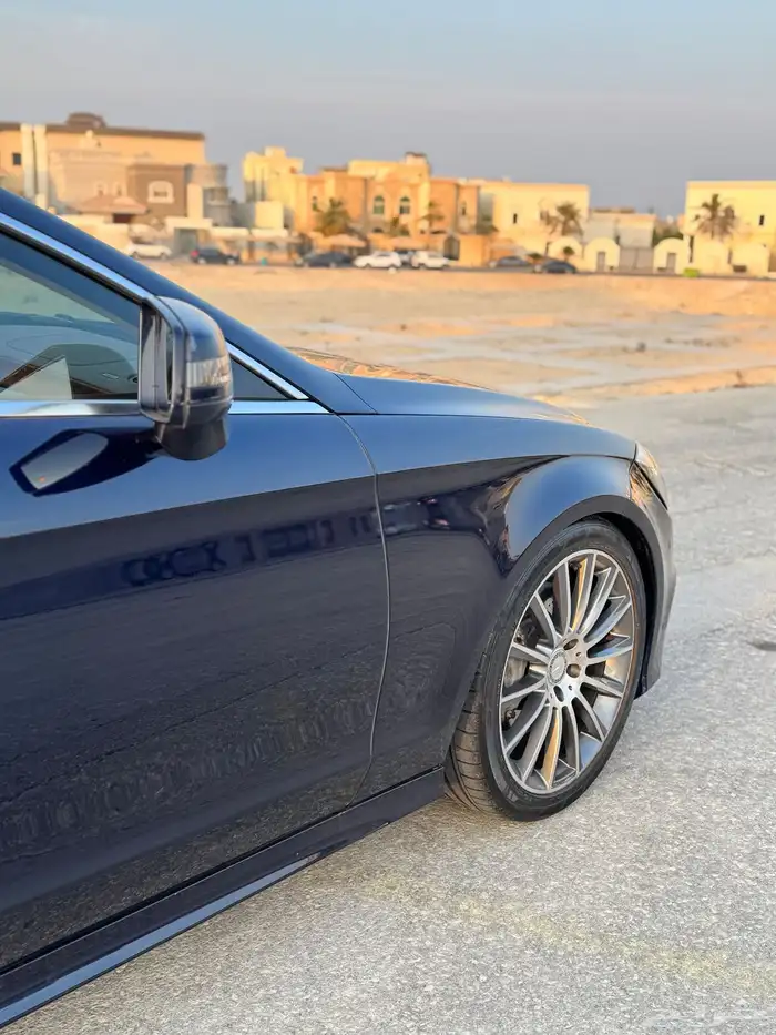 للبيع مرسيدس CLS 400 AMG مخزن 9