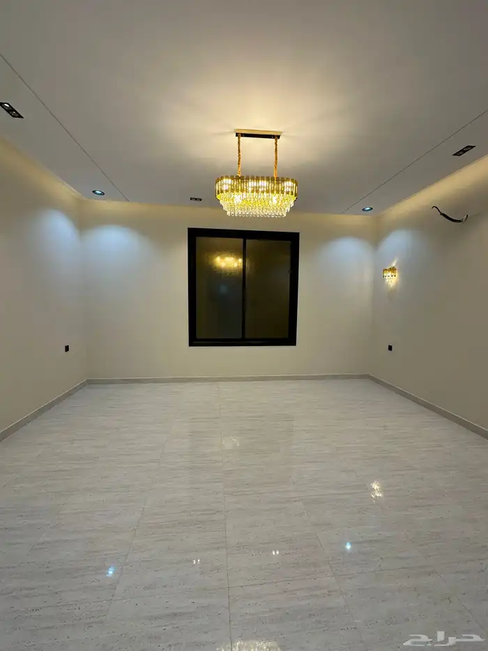 للبيع شقق وسيعة 245 متر وتشطيب مودرن حي الراقي 6