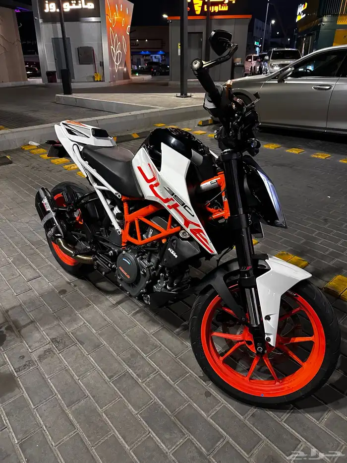 دراجة نارية دباب KTM 390 Duke 1