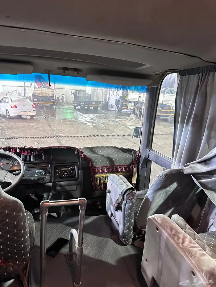 باص نيسان سيلفيان 2016 ديزل 30 راكب 22