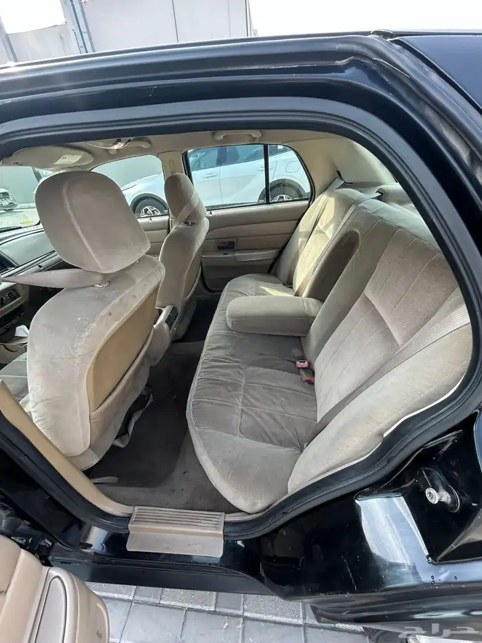 فورد فكتوريا موديل 2005 سعودي 1