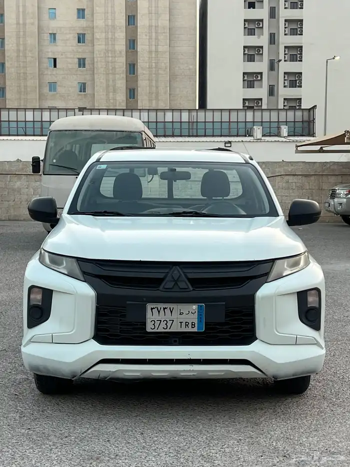 ميتسوبيشي 200L موديل 2020 2021 حبتين غماره ديزل 20