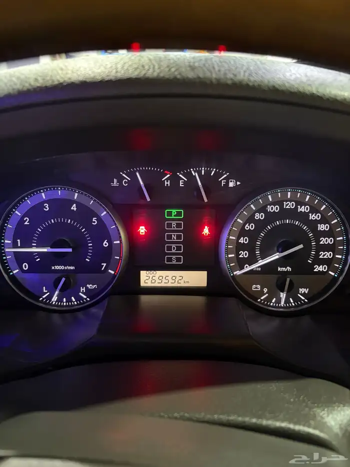 لاندكروزر خليجي 8