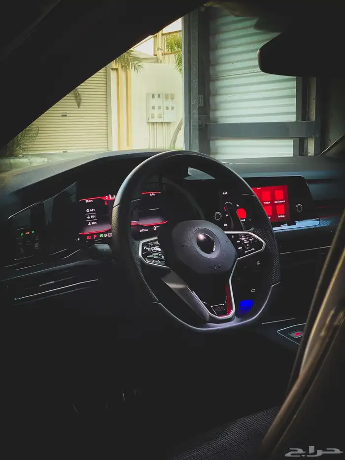 فولكس واجن جولف GTI MK8 2022 8