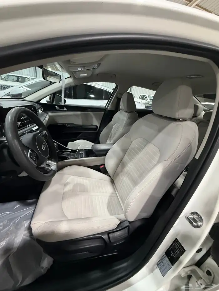 كيا K5 ستاندر 2021 لدى معرض(عبيد الرشيدي) 9