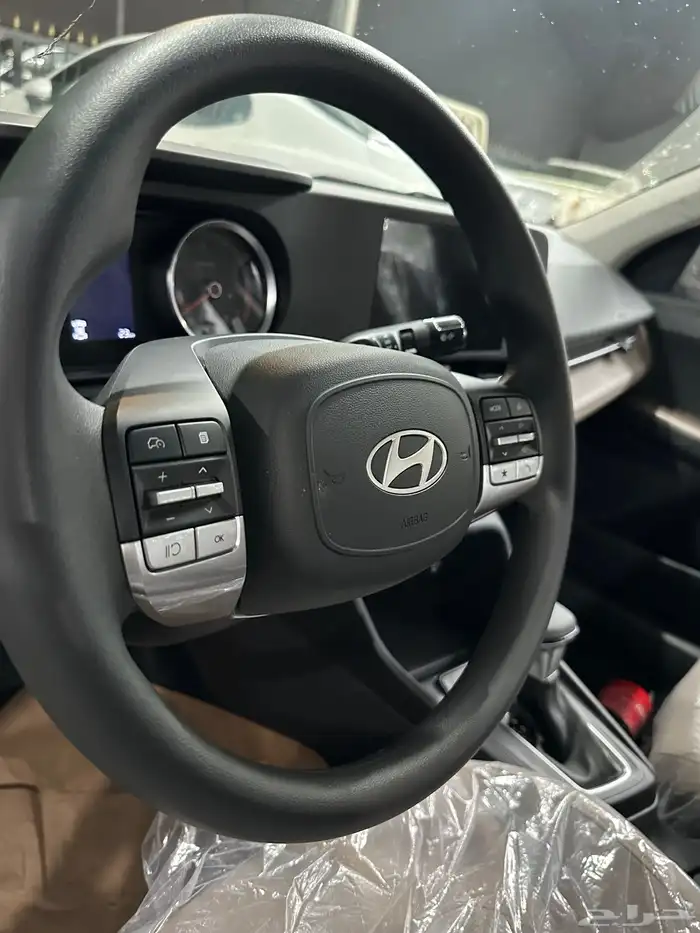 اكسنت استاندر الناغي اللون فضي موديل 2026 6