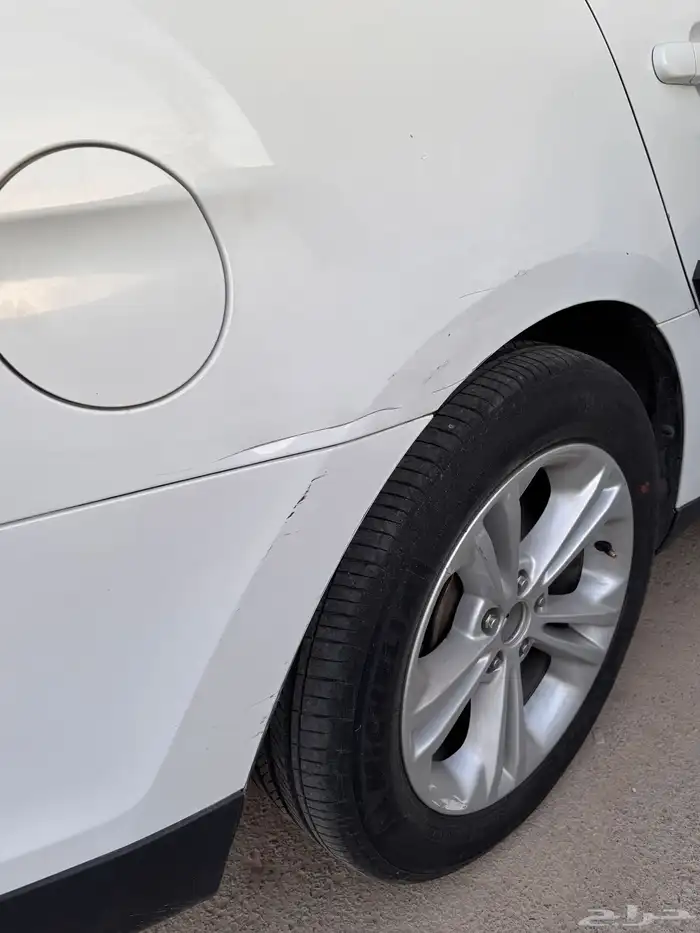 فورد تورس 2015 ابيض 6 سلندر 39