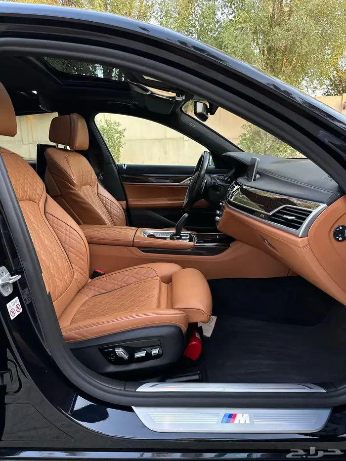 بي ام 740iL 2021 56
