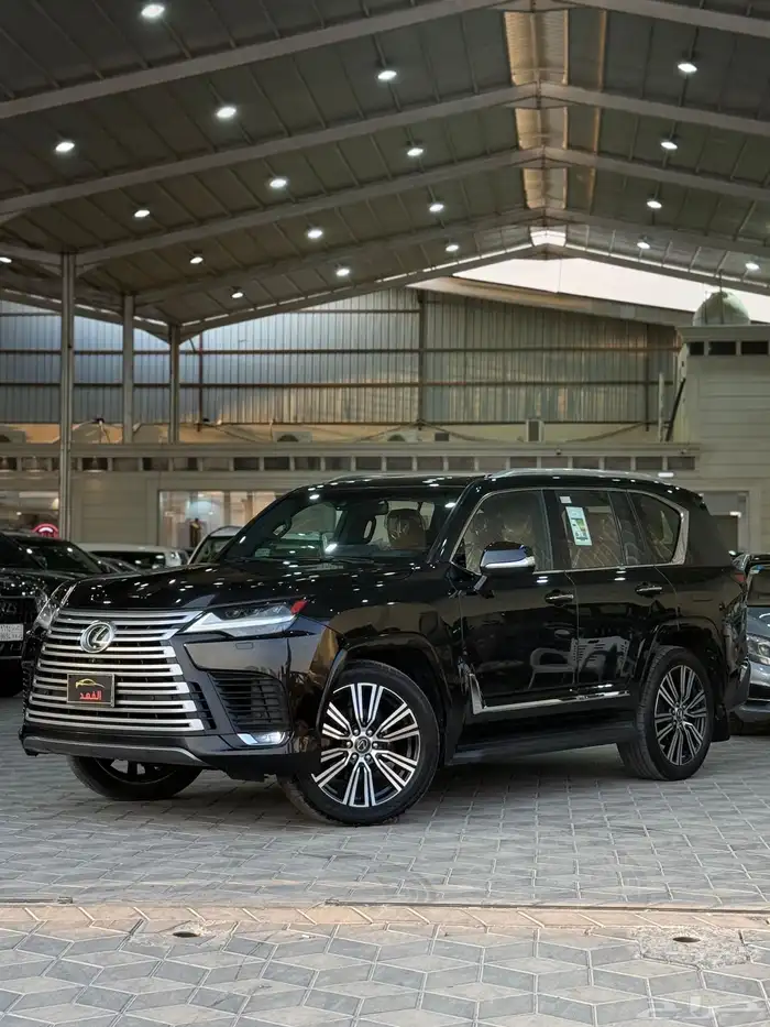 لكزس - 2023 - LX600 - BB - فل كامل 2