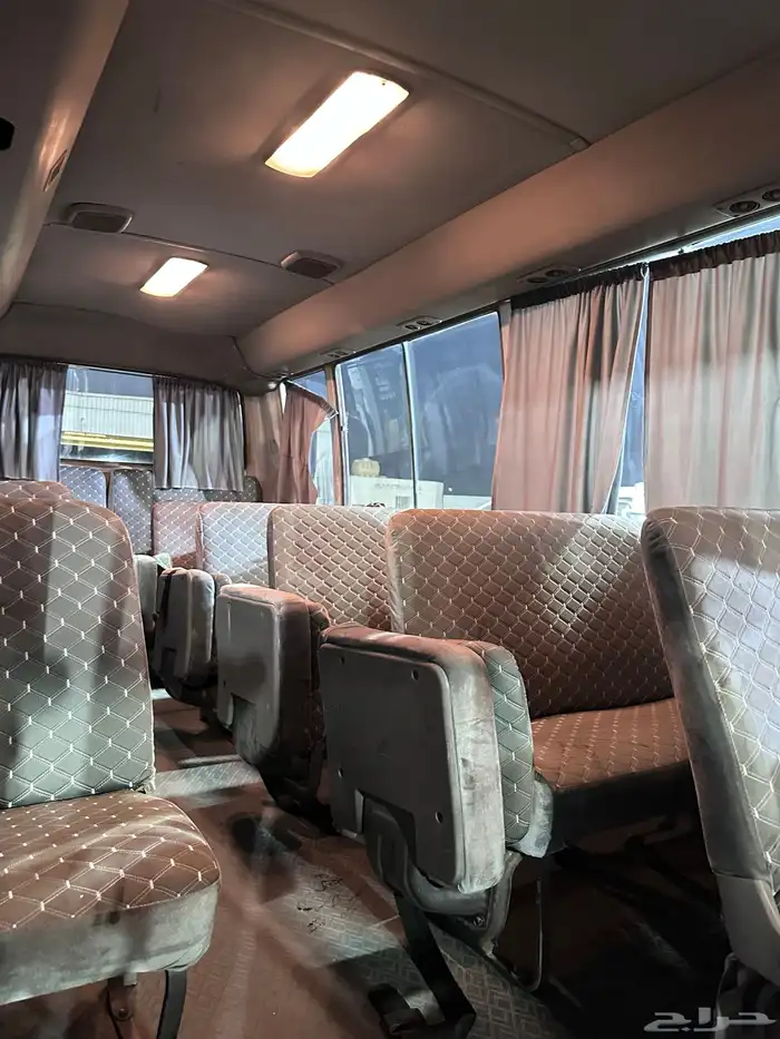 باص نيسان سيلفيان 2016 ديزل 30 راكب 23