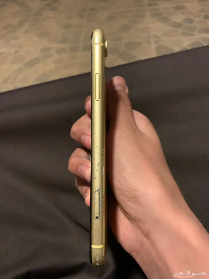 ايفون اكس ار iPhone XR لون اصفر البطاريه 75  السعه 128G 3