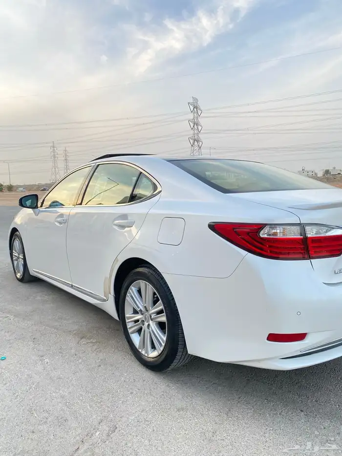 لكزس ES 350 سعودي فل كامل2015 7