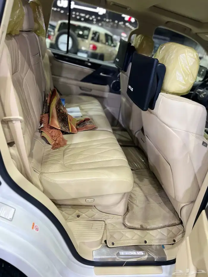 لكزس 2019 بلاك اديشن خليجي ماشي 91 الف قمة فالنظافة 6