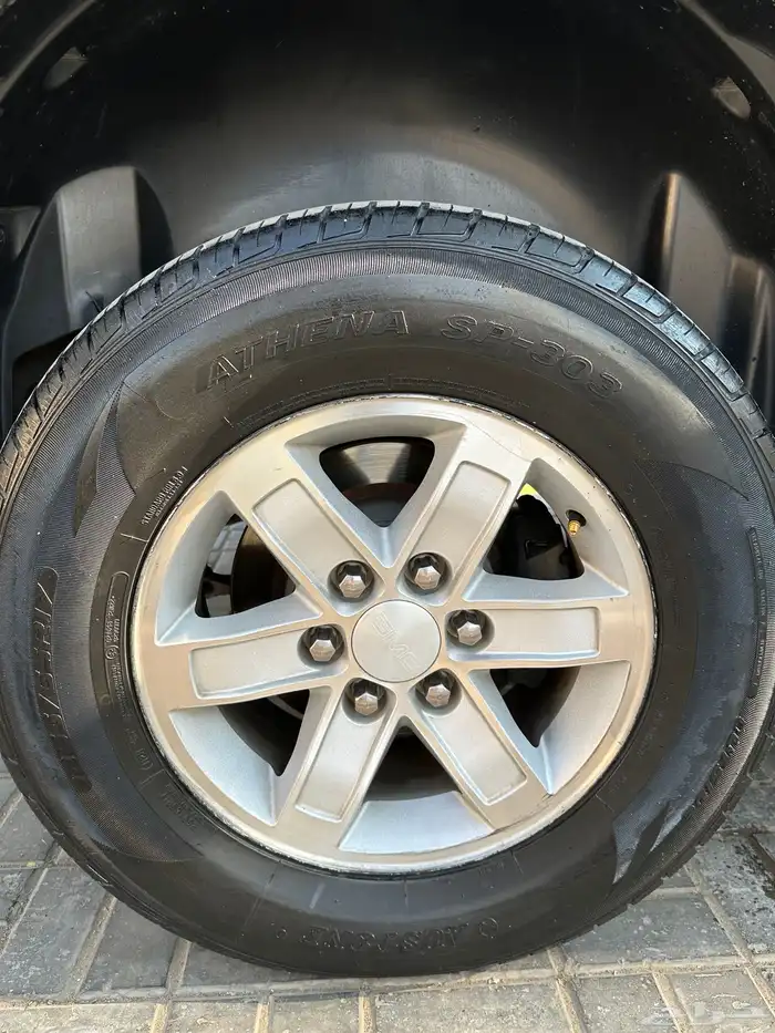 جمس يوكن 2011 11