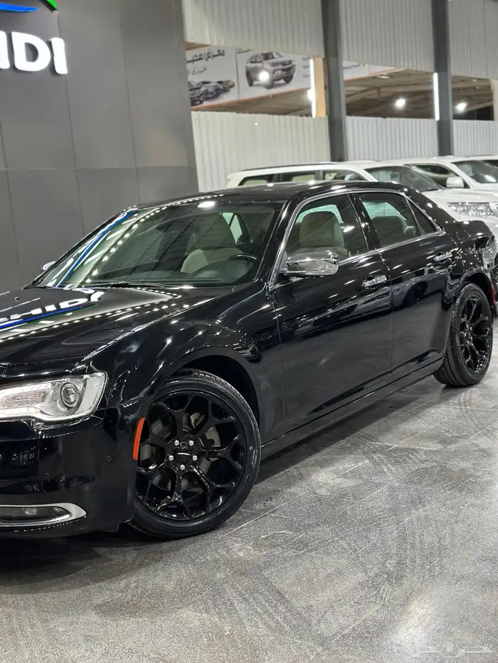 كرايسلر C300 نص فل 2021 هيمي V8 5.7 معرض(الرشيدي) 2