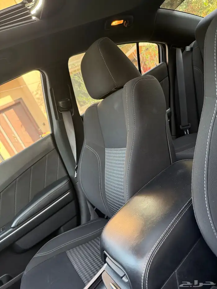 شارجر اسود ملكي مخزن و نظيف جدا 13