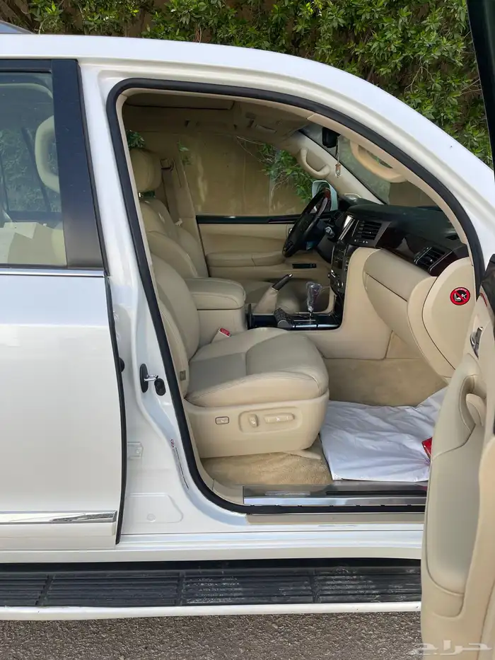 جيب لكزس LX570 بريمي 2010 14