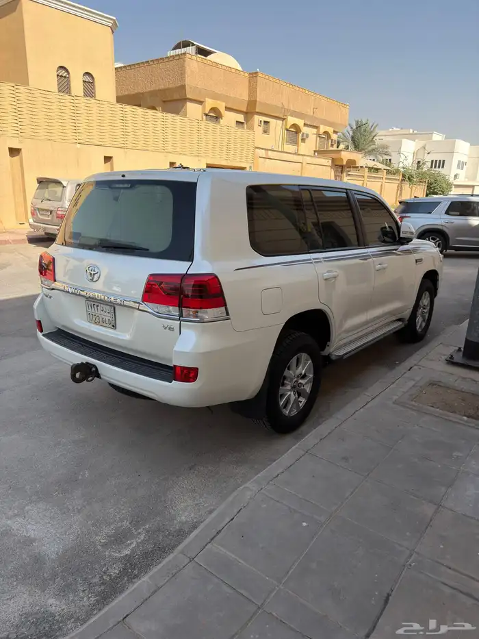 لاندكروزر ديزل 2020 0