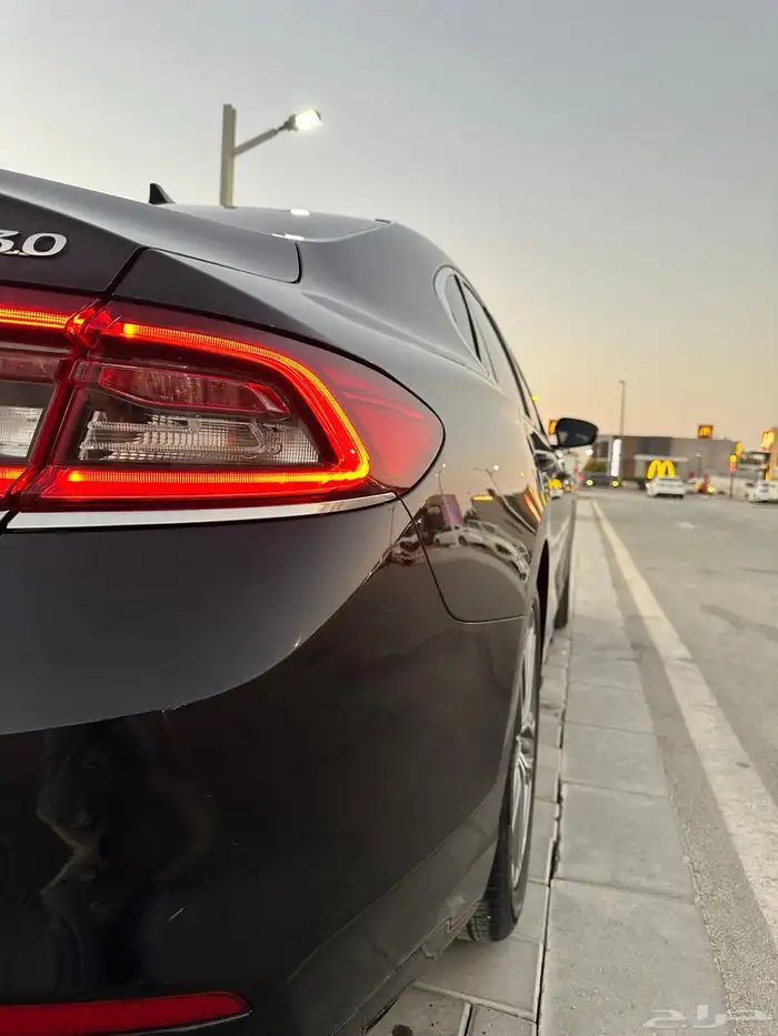 ازيرا 2019 للبيع او البدل بالحالة الراهنه 33