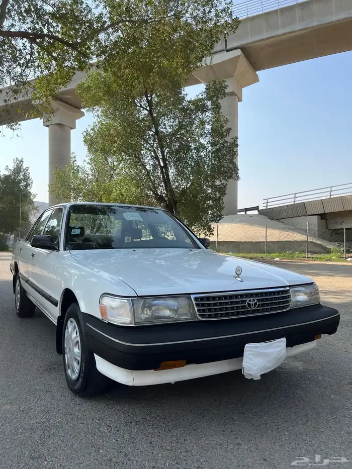 كرسيدا 1996 xl مخزنه شبه الجديده 24