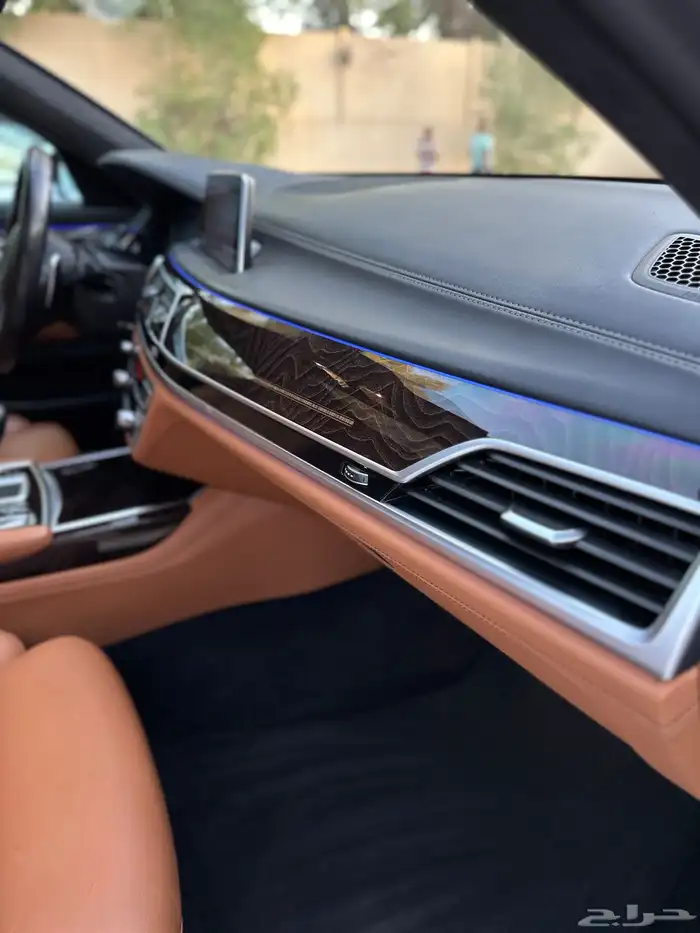 بي ام 740iL 2021 53