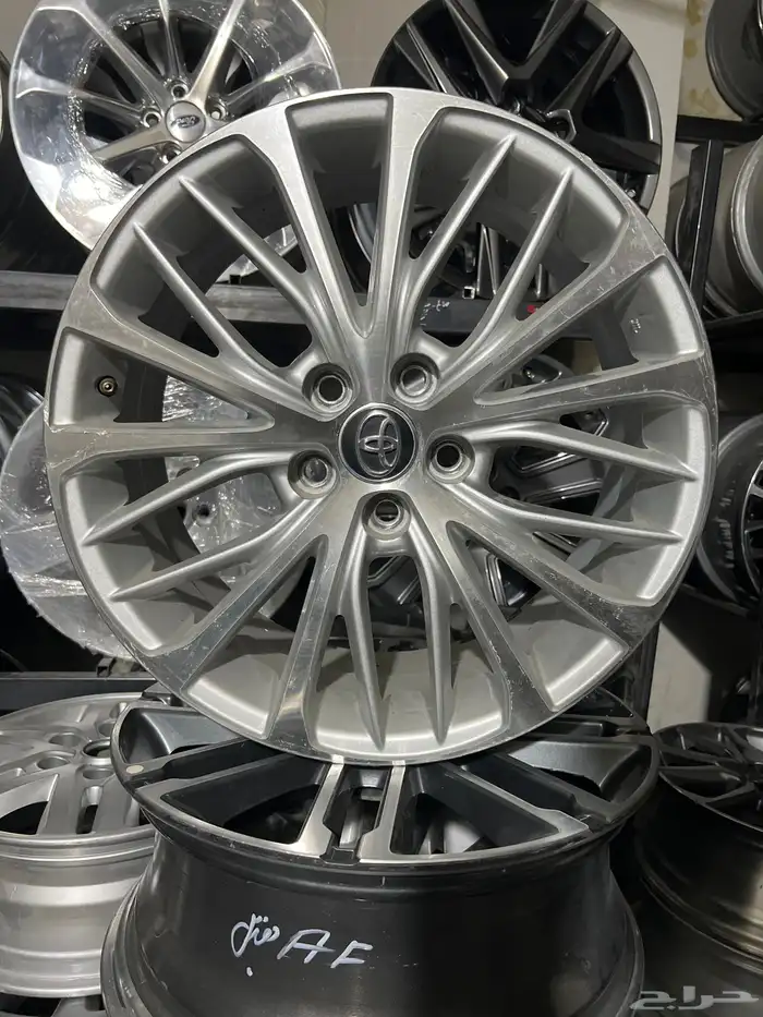 جنوط كامري قراندي موديل2020 مقاس18 اصلي وكاله 1