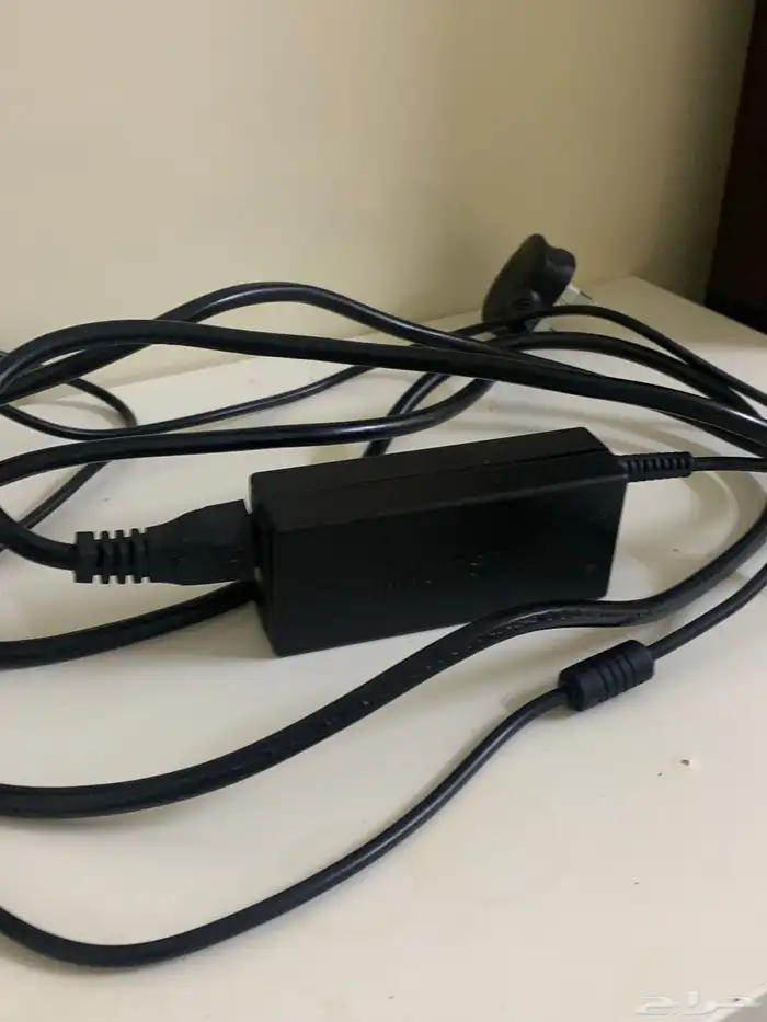 شاحن لابتوب ايسر ماجيستي 2