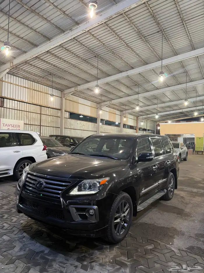 لكزس2014 اسود ماشي قليل .120الف 0